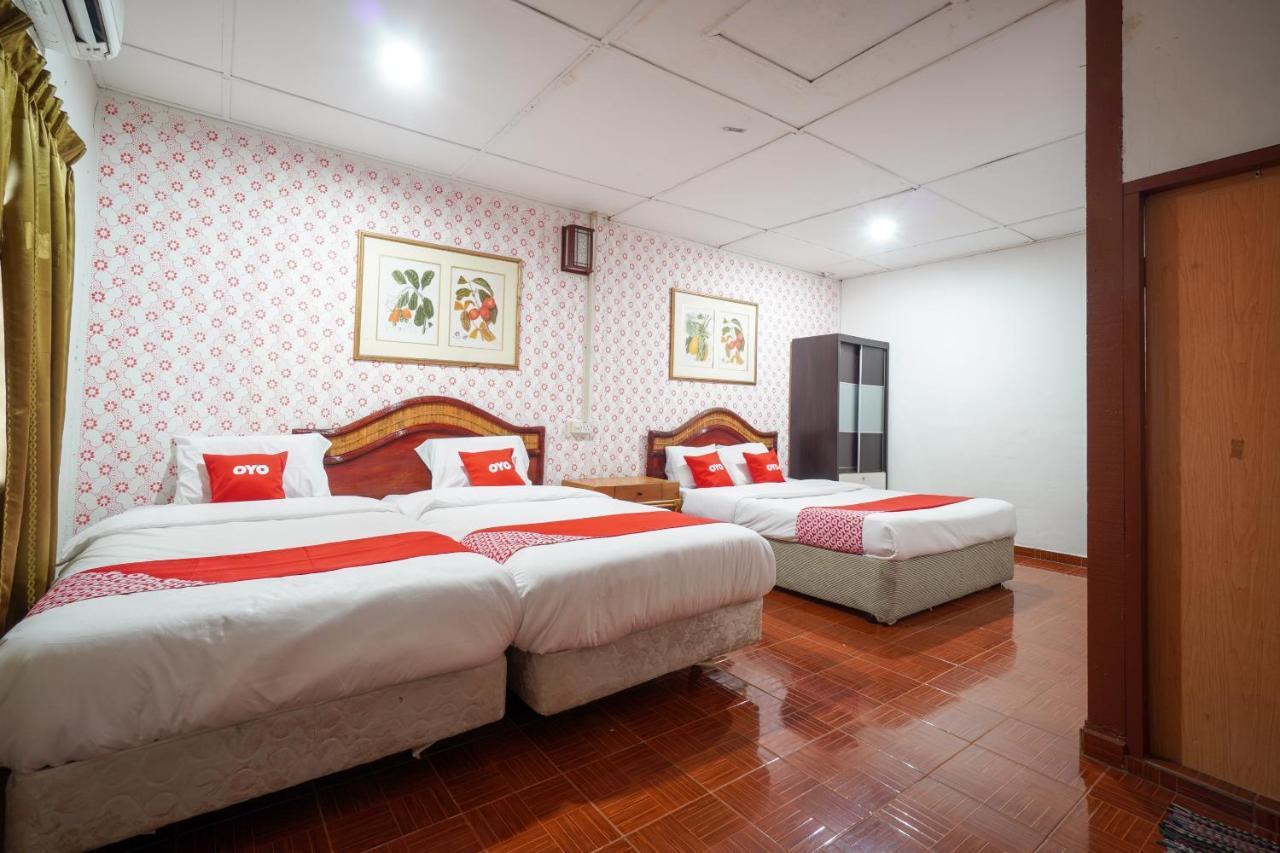 Oyo 89646 Panvill Resort Kampong Pasir Bogak Eksteriør bilde
