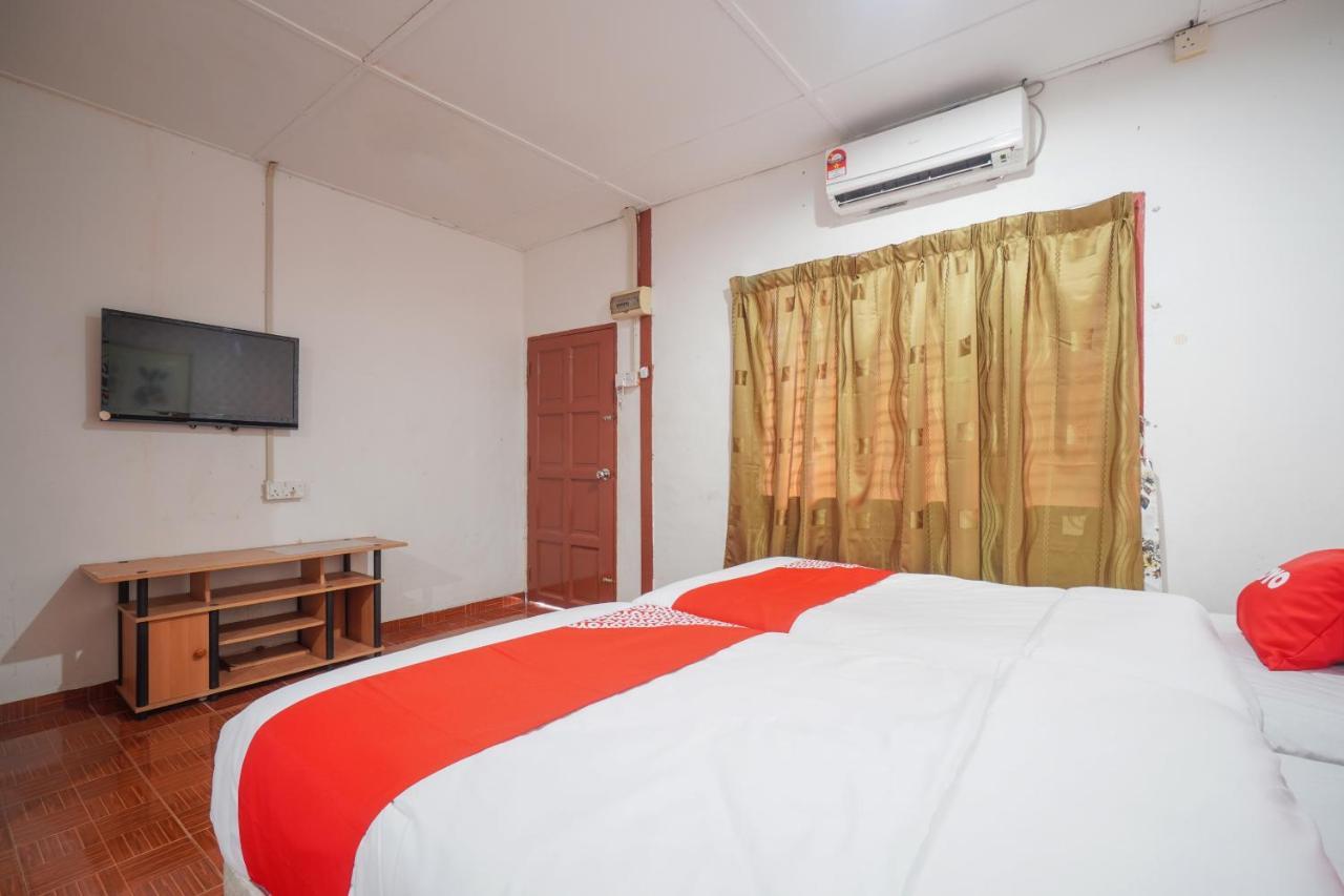 Oyo 89646 Panvill Resort Kampong Pasir Bogak Eksteriør bilde